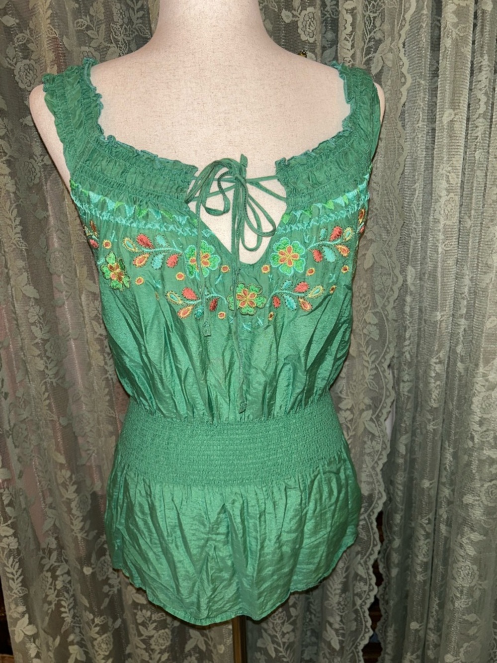 Vintage Y2K Forever 21 Silk & Cotton Blend Green Embroidered Sleeveless Top